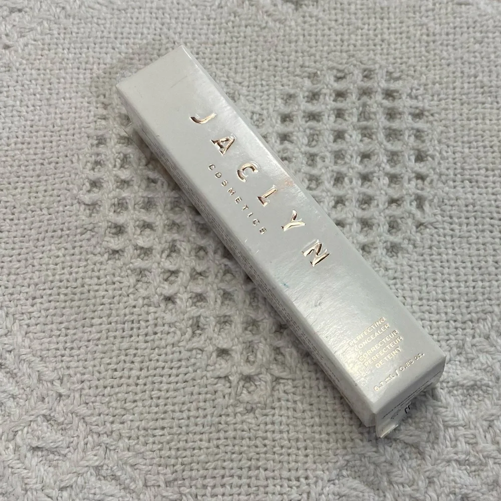 NEW Jaclyn Cosmetics Correcting Concealer (RICH NEUTRAL)